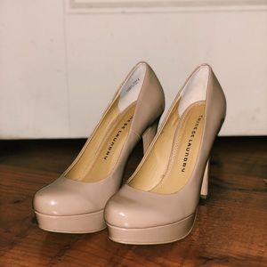 Nude pumps